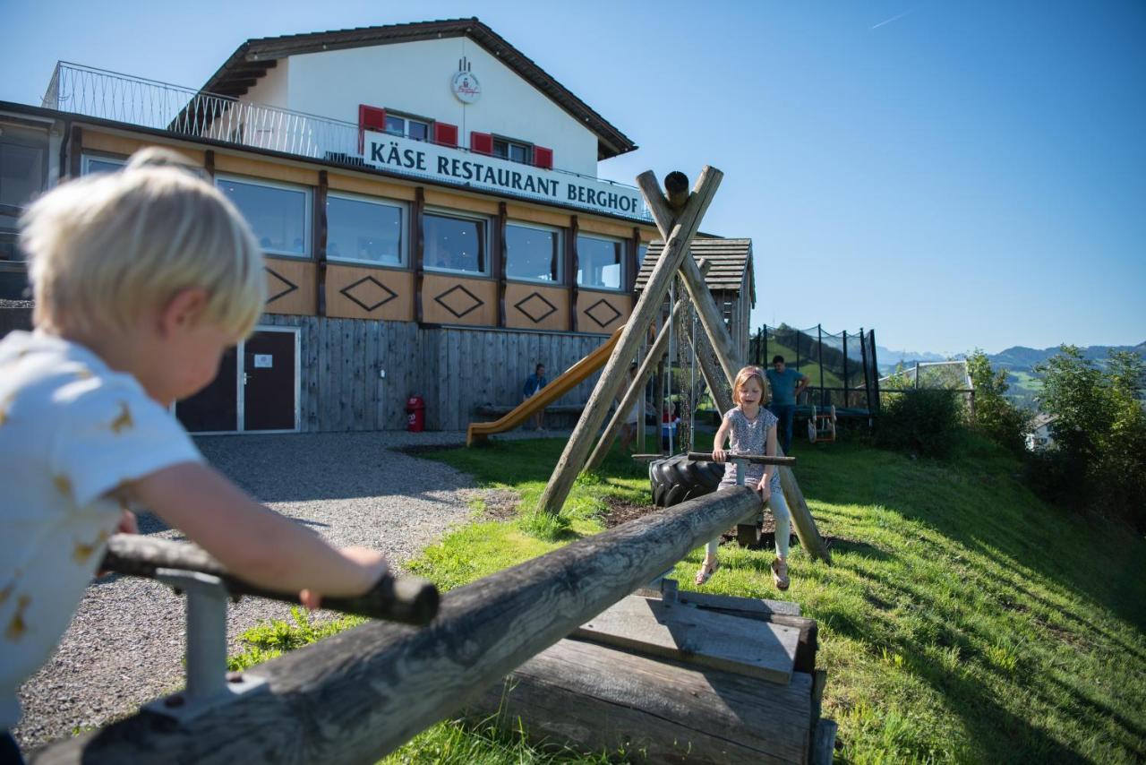 Restaurant und Kaeserei Berghof Ganterschwil Exterior foto