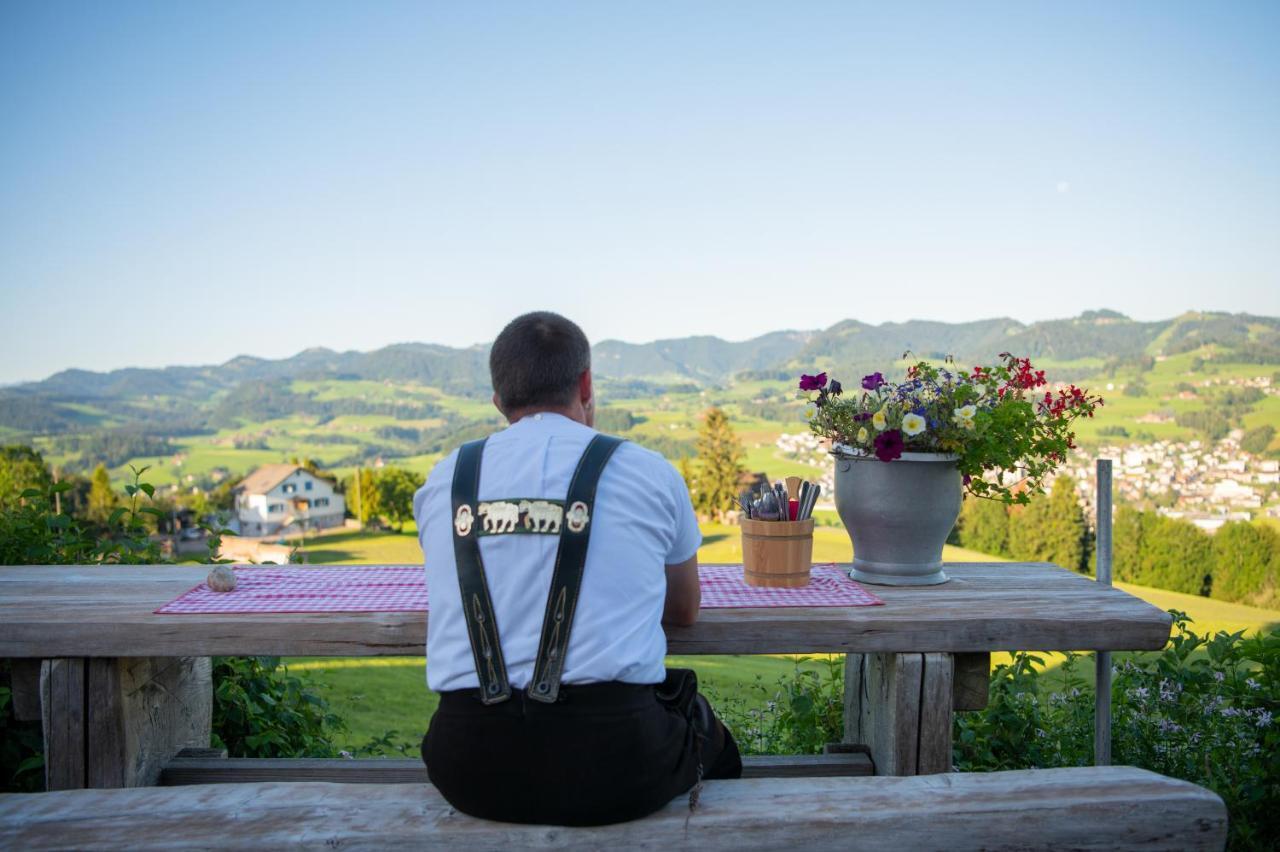 Restaurant und Kaeserei Berghof Ganterschwil Exterior foto